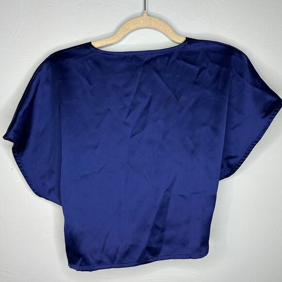 House of Harlow 1960 Twist Front Satin Blouse Size Medium Blue Top NWT - Picture 2 of 5